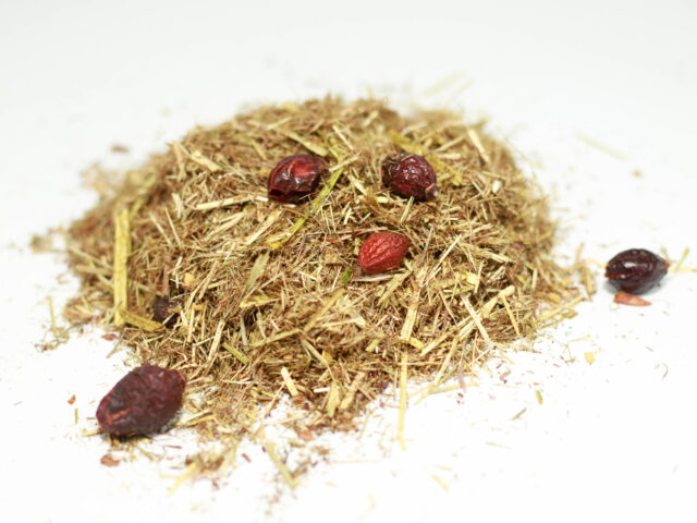 AlfAlfa Oil Rose 12,5kg - sieczka z lucerny z owocem róży i pokrzywą